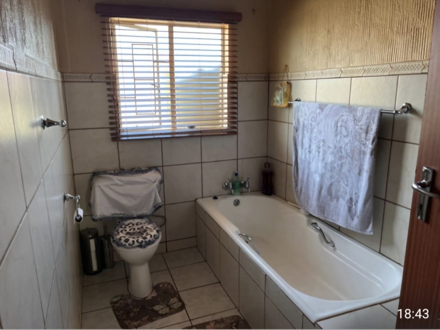 3 Bedroom Property for Sale in Riebeeckstad Free State